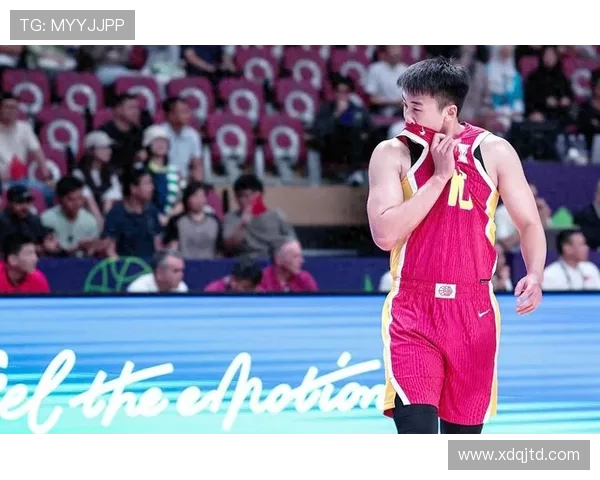 中国男篮力克澳大利亚成功晋级世界杯四强 高水平表现赢得球迷热烈喝彩